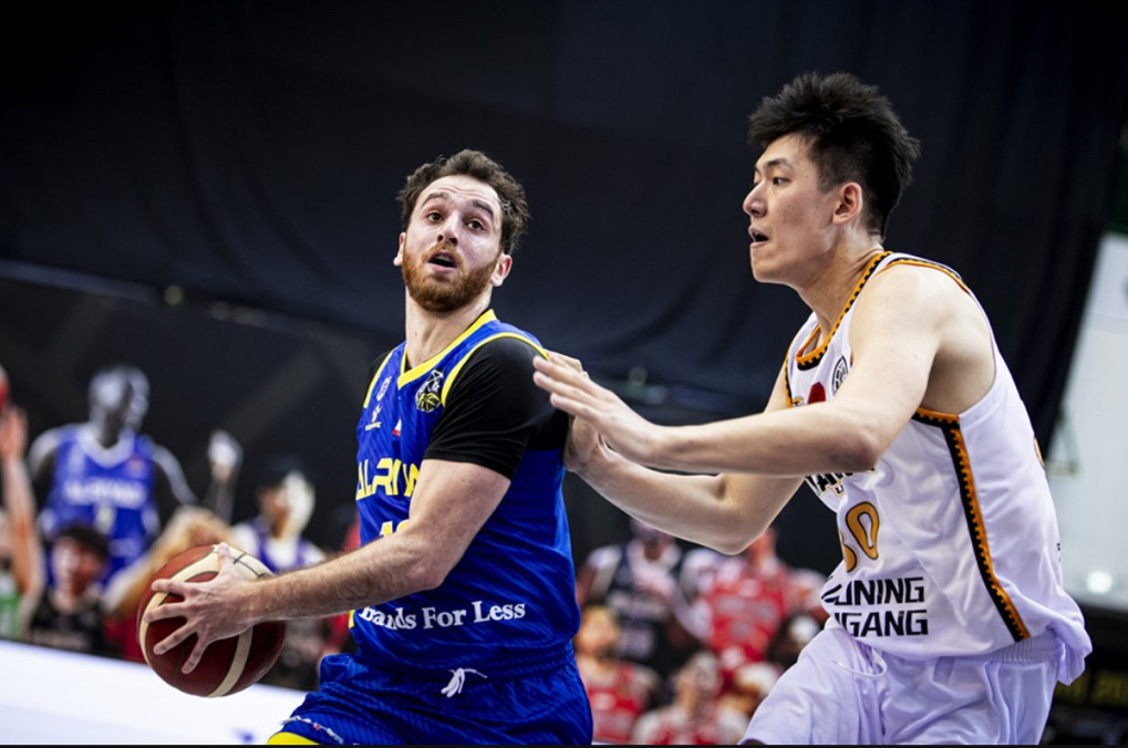 英雄联盟台服官网地址一览-费耶诺德发布备战花絮，加时末段强势反弹，欧篮联任务艰巨，细节决定成败(篮球滚球下半场包括加时吗)